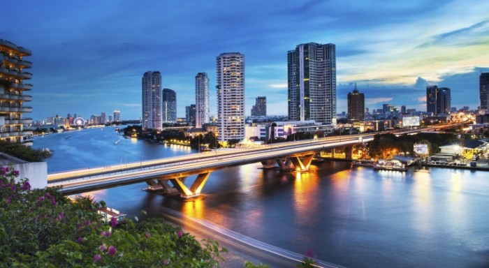 istock 000040338548 large bangkok 700x384 Городской мост   City bridge