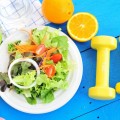 Здоровое питание и гантели - Healthy eating and dumbbells