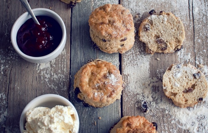 Simply the best SCONES RECIPE istock 700x449 Кексы и джем   Muffins and jam