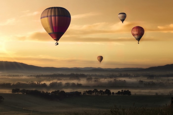 hot air 1373167 700x466 Air ballon in the sky   Воздушный шар в небе