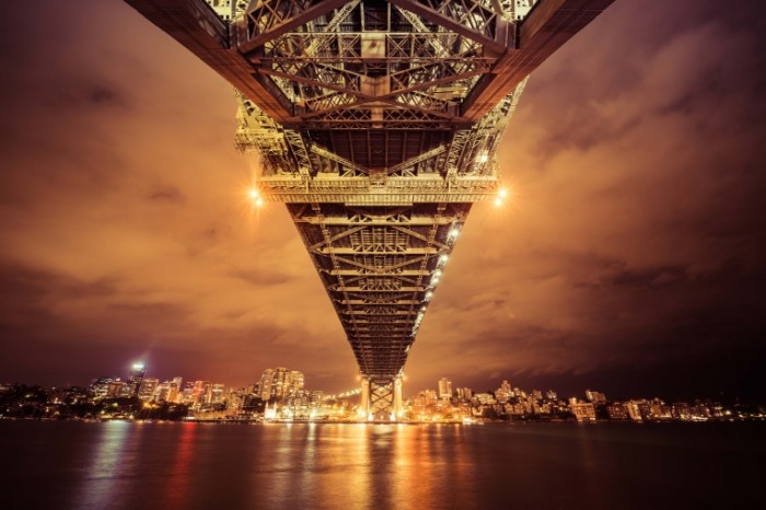 lights night bridge sydney australia reflection bay cityscape 700x466 Ночной мост   Night bridge