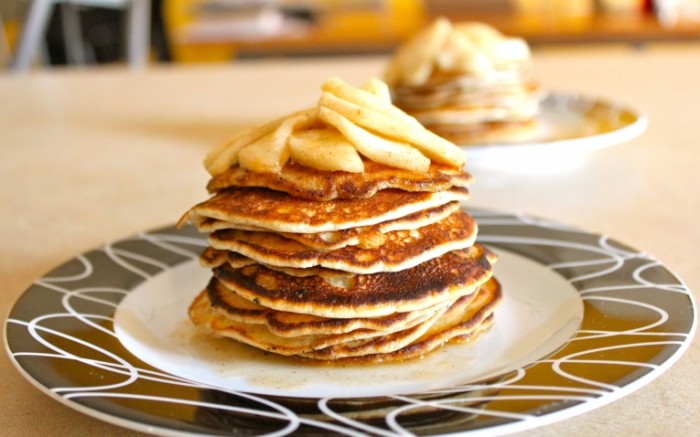 14797812745833ab9a418727.79608582 700x437 Блины на завтрак   Pancakes for breakfast