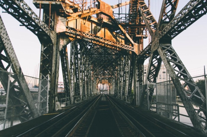 most zheleznodorozhnyy 700x463 Мост железной дороги   Railroad bridge