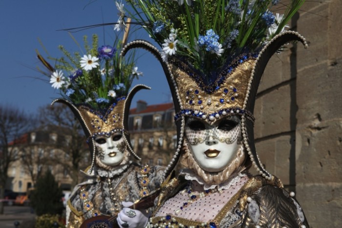 veneciya karnaval maska kostyum 6490 700x466 Карнавал   Carnival