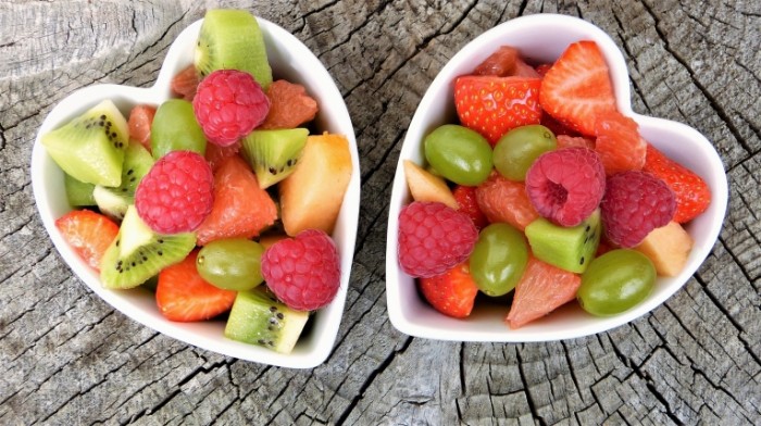 Letnee blyudo iz fruktov Summer dish of fruit 700x392 Летнее блюдо из фруктов   Summer dish of fruit