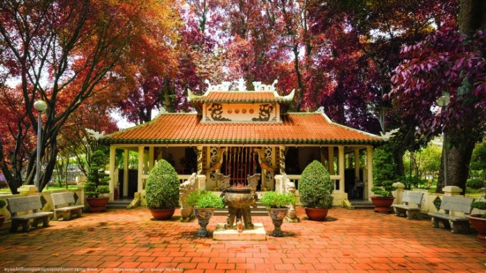 Hram derevya Temple trees 700x393 Храм, деревья   Temple, trees