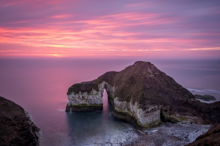 Skala v okeane arka v skale Rock in the ocean the arch in the rock 5657  3771 700x465 Скала в океане, арка в скале   Rock in the ocean, the arch in the rock