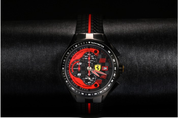 CHasyi ferrari makro Ferrari watch macro 5497  3669 700x466 Часы феррари, макро   Ferrari watch, macro