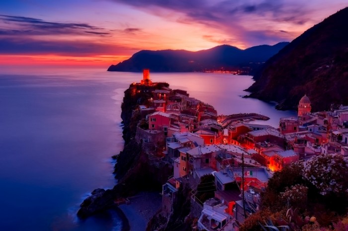  Греческий город на скале, закат   Greek city on a rock, sunset